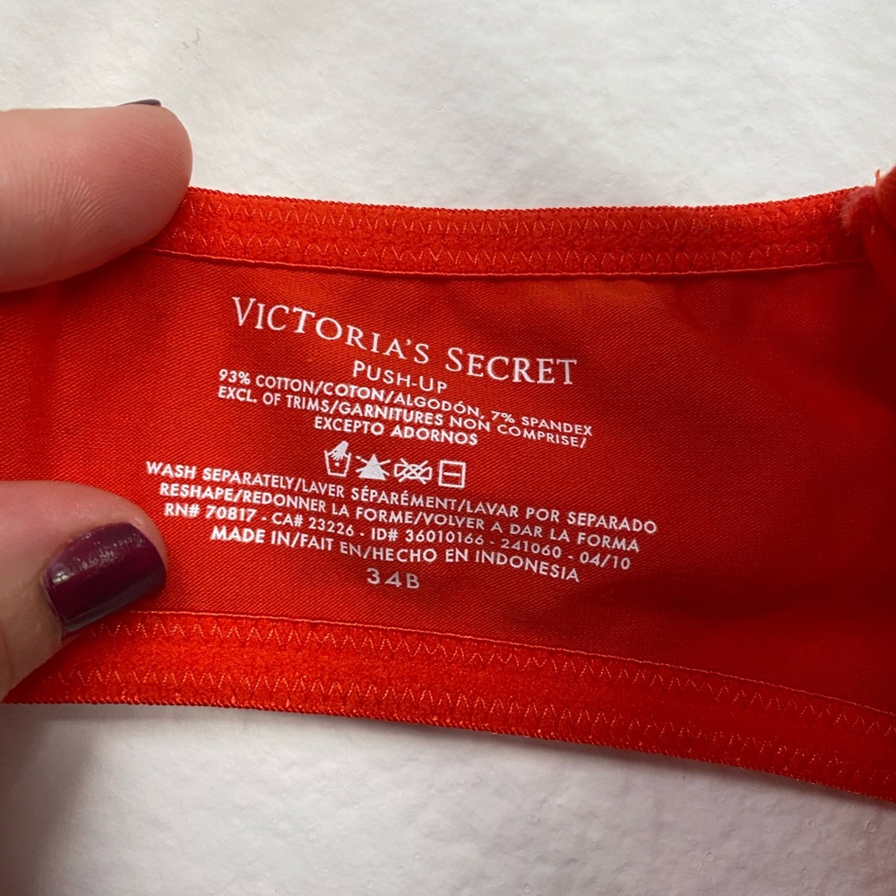 SOLD    Victoria’s Secret • Polka Dot Push Up Bra - Picture 7 of 13